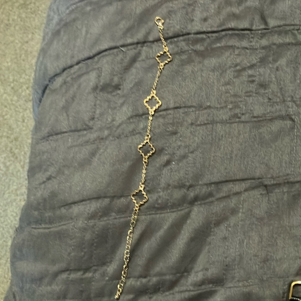 Gold tone bracelet